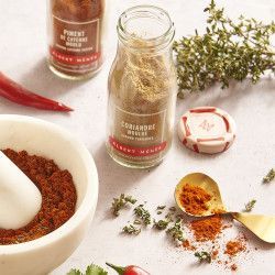 photo d'ambiance du pot de Coriandre Moulue Albert Ménès