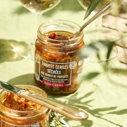 GETROCKNETE KIRSCHTOMATEN MIT KRÄUTERN DER PROVENCE