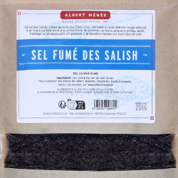 Détail du Sel Fumé des Salish Albert Ménès en recharge écologique, gros plan sur les cristaux