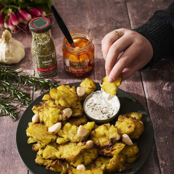 Pommes de terre rôties au romarin Albert Ménès, recette simple et savoureuse