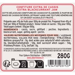 Détail des baies de cassis entières dans la confiture extra Albert Ménès, texture fruitée et intense