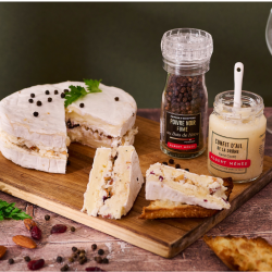 Camembert garni de Poivre Noir Fumé Albert Ménès, idée de recette et d'apéritif