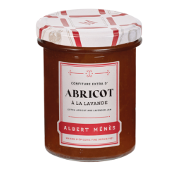 Pot de Confiture Extra d'Abricot à la Lavande Albert Ménès, gourmand et doré, sur une table de petit-déjeuner
