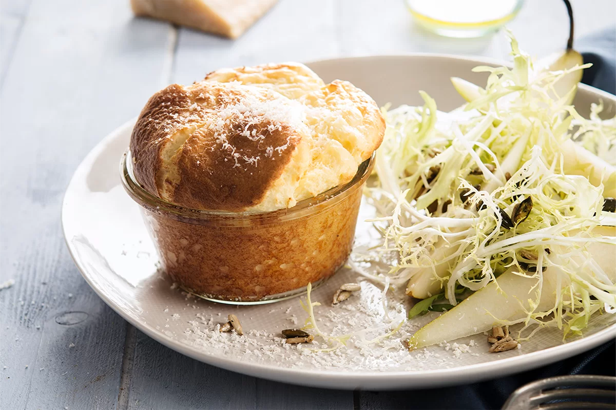 Soufflé au fromage et aux fines herbes