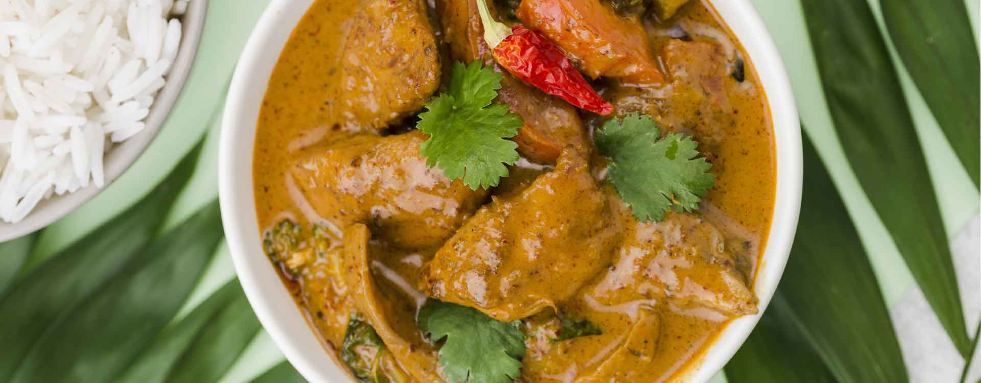 Rotes Curry mit Huhn