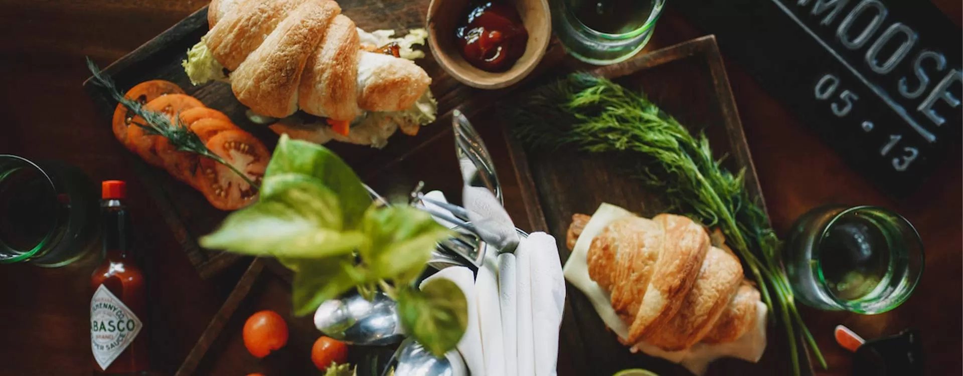 Croissants à la tapenade