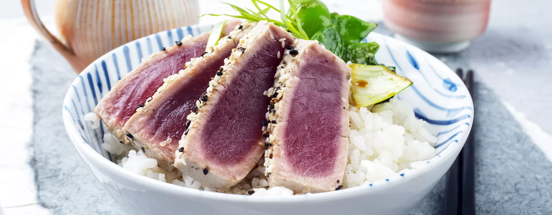 Riz au tataki de thon et sésame